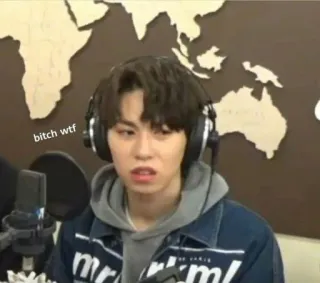 😦 3dad90bc bitch wtf Reazione, Meme, Divertente, Offensivo, WTF, Troia whatsapp sticker