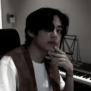 🎸 4c990f91 V V, BTS, K-pop, певец, Ким Тэхён telegram sticker