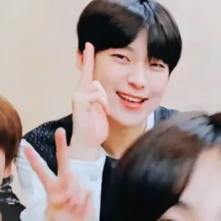 🔫 8325f592 whatsapp sticker