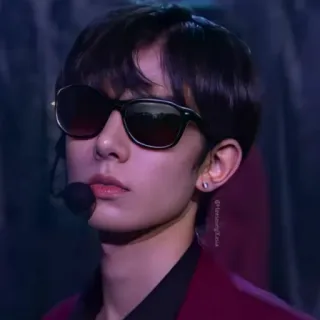 😎 fb8d32f3 gafas de sol, kpop, cantante, hombre, retrato whatsapp sticker