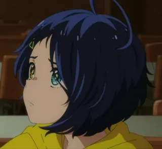 🥖 38c34113 Ai Ohto Wonder Egg Priority animé, fille, cheveux bleus, sweat jaune, profil, triste telegram sticker