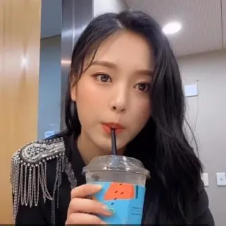 🐱 2d44f4d6 femme, boisson, café, portrait, personne, boisson telegram sticker