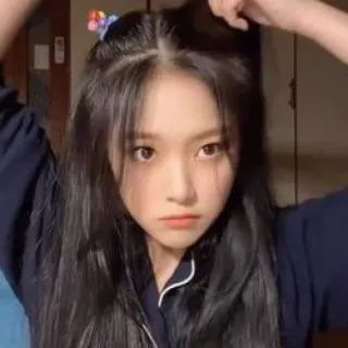 🐱 5f7e638d femme, fille, portrait, visage, personne, tête, cheveux longs telegram sticker