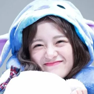 ☺️ bcff65fc donna, ritratto, sorridente, felpa con cappuccio, carino telegram sticker