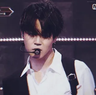 👀 b28331de K-pop, Ídolo, Cantante, Actuación, Música, Entretenimiento telegram sticker