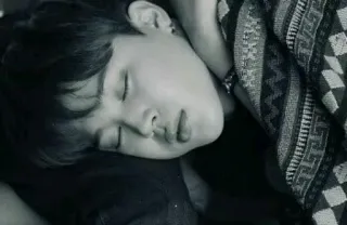 👀 fa3b9302 durmiendo, persona, manta, retrato telegram sticker