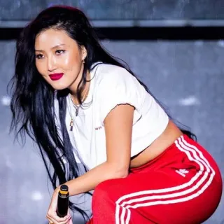 🖤 9b32842a Hwasa, Mamamoo, K-pop, cantante, artista, celebridad whatsapp sticker