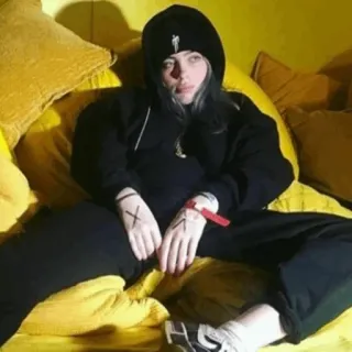 🌊 436b75c3 Billie Eilish 유명인, 음악가, 가수, 팝스타, 얼터너티브, 검은 옷, 노란색 whatsapp sticker