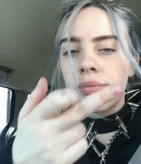 🌊 9971e60a Billie Eilish 빌리 아일리시, 가수, 가운데 손가락, 모욕적인 제스처, 유명인, 음악 whatsapp sticker