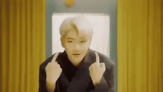 🙃 cc81ce6f 中指, 冒犯手势, 粗鲁, 手势, 不敬 telegram sticker