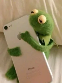 🐸 72f8cd28 Kermit iPhone เคอร์มิท, มัพเพ็ต, กบ, ไอโฟน, โทรศัพท์, มีม, สีเขียว whatsapp sticker