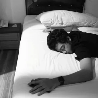 😴 9eaffaa3 slapen, bed, moe, rusten, slaapkamer telegram sticker