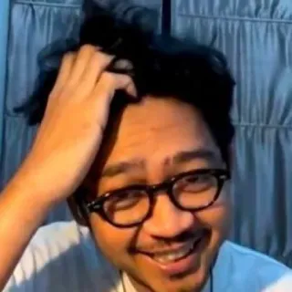 😌 dbf7fce5 man, bril, persoon, binnen, portret telegram sticker