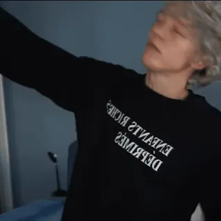 😶‍🌫️ ea95838b ENFANTS RICHES DÉPRIMÉS одежда, мода, черная футболка, французский текст, кэжуал telegram sticker