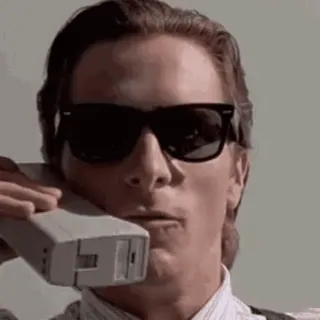 ☎️ 5b94bf7e Patrick Bateman American Psycho パトリック・ベイトマン, アメリカン・サイコ, サングラス, 電話, 映画, キャラクター whatsapp sticker