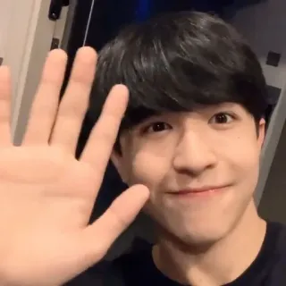 🌟 3008bcaa Person, winken, Lächeln, Gruß, Asiatisch, fröhlich telegram sticker