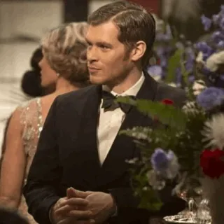 🖇 984a48b0 Klaus Mikaelson The Originals The Originals, Klaus Mikaelson, Joseph Morgan, wampir, garnitur, formalny telegram sticker