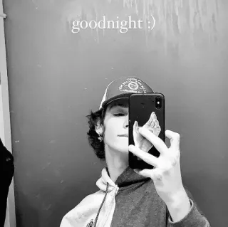 😴 6eb96f1d goodnight :) Selfie, Porträt, Hut, Gute Nacht, Schwarzweiß whatsapp sticker