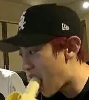 🍌 91f93e4b essen, banane, essen, person, hut telegram sticker