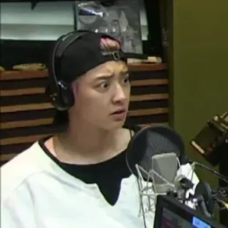 😦 ea826e8d telegram sticker