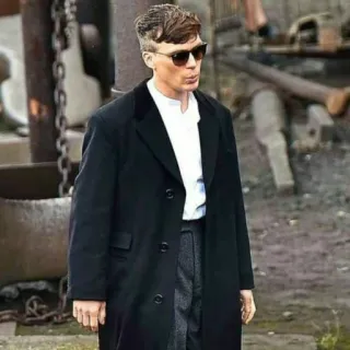 😎 bccd9ad7 Thomas Shelby Peaky Blinders Thomas Shelby, Peaky Blinders, Gángster, Cillian Murphy, Birmingham, Años 20, Drama criminal telegram sticker
