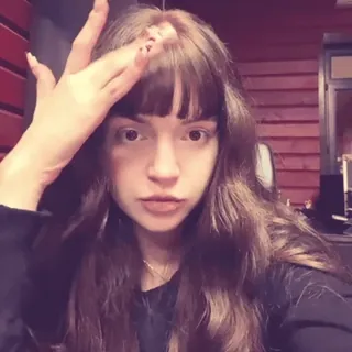 💅 1301d4d8 여자, 인물사진, 셀카, 소녀, 사람, 여성, 갈색머리 telegram sticker