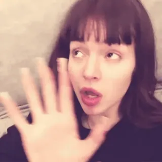 🙈 d9f63958 여자, 손, 표정, 인물 사진 telegram sticker