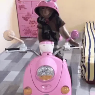 😁 fdbfb1b5 обезьяна, шлем, розовый, мотоцикл, животное, милый, весело whatsapp sticker