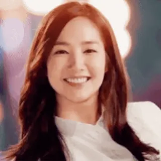 😄 59f190be femme, sourire, portrait, visage, personne, cheveux telegram sticker