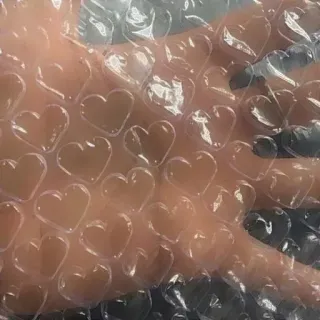 🤍 39039696 сердце, пузырчатая пленка, текстура, упаковка, любовь, защита telegram sticker