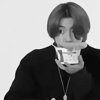 🎴 67f6cd14 먹는, 사람, 실내, 음식, 컵 telegram sticker