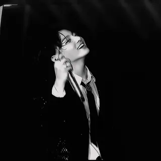 🎴 c63db145 사람, 웃음, 정장, 어두운, 행복한 telegram sticker