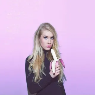 🍌 f81808fa donna, banana, bionda, ritratto, sfondo rosa telegram sticker