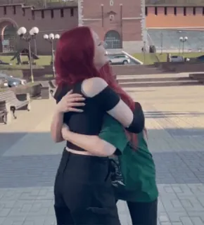 🌟 45935a80 peluk, teman, persahabatan, orang, cewek, kasih sayang whatsapp sticker