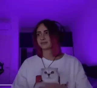 🐈 c1fb0679 wanita, kucing, hewan peliharaan, orang, potret whatsapp sticker