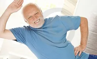 💪 628e5869 Hide the Pain Harold Meme, Hide the Pain Harold, Foto stock, Anziano, Sorriso telegram sticker