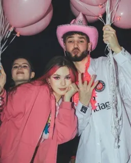 🐱 18704208 merah muda, pesta, topi koboi, balon, teman, senang, perayaan telegram sticker