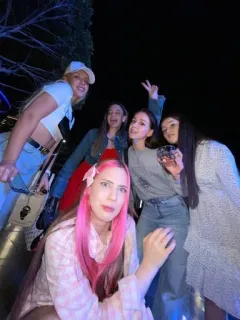 🤓 583161c6 grup, teman, wanita, malam, jalan-jalan telegram sticker