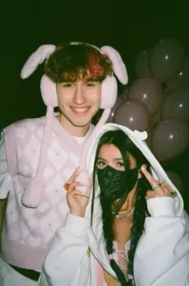 🦕 8c0499eb orang, telinga kelinci, jari tengah, masker, perayaan, pesta, balon telegram sticker