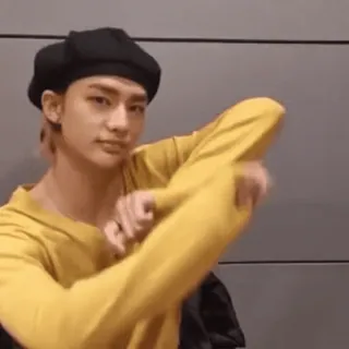 🕺 939a9e8d คน, หมวกเบเร่ต์, สีเหลือง, ภาพเหมือน telegram sticker