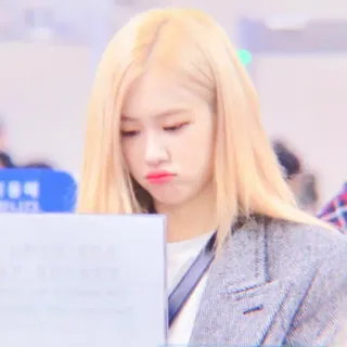 🍭 35914833 Rose K팝, 가수, 연예인, 로제, 음악, 여자, 금발 telegram sticker