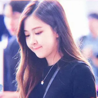 🌹 b9007f7c Rose K팝, 가수, 연예인, 로제, 블랙핑크 telegram sticker