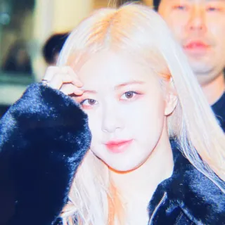 🍭 de32ed12 Rose kpop, 아이돌, 가수, rose, blackpink, 여자 telegram sticker