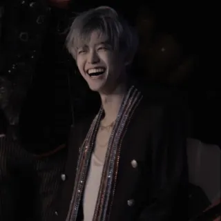 🤡 0598f94b 幸せ, 笑顔, 笑い, 人, 男性, カジュアル telegram sticker