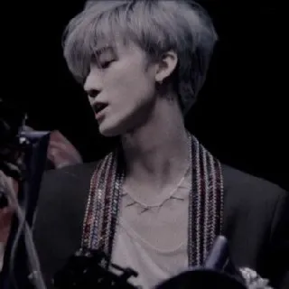 🤡 82d3907e 男性, ネックレス, カジュアル, 若い, 男 telegram sticker