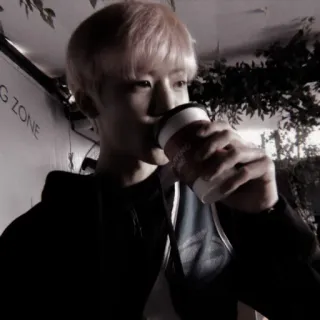 🤡 c785aaf7 人, 男性, コーヒー, 屋内, 飲んでいる, ポートレート telegram sticker