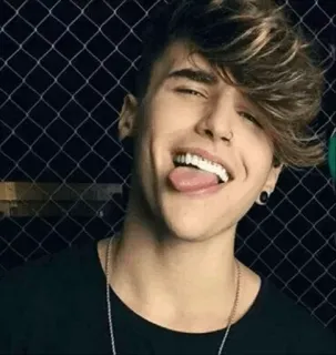 😂 04bf2a15 pessoa, homem, retrato, rosto, brincos, língua, cabelo telegram sticker