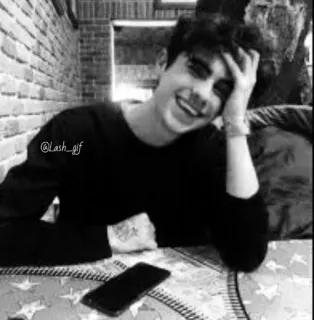 🖤 158b5799 @Lash_gif pessoa, preto e branco, sorrindo, retrato, masculino telegram sticker