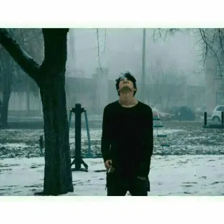 🚬 a213fef2 fumando, cigarro, homem, inverno, neve, frio telegram sticker