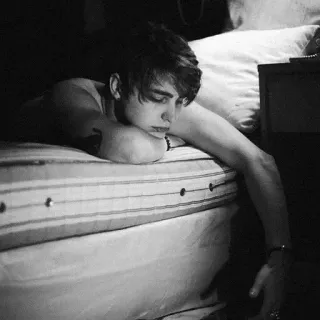 🙁 fbe3f73b homem, cama, quarto, adolescente, triste telegram sticker